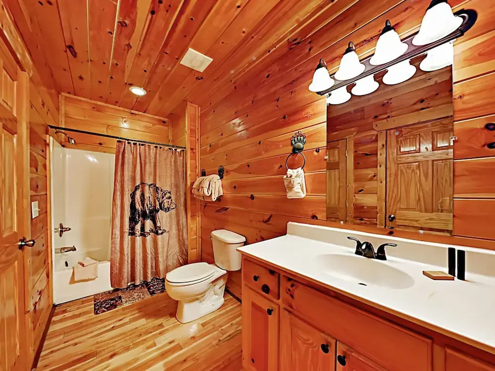 Upper Middle Creek 2 Cabins 6 Bedrooms 6 Bathrooms Cabin