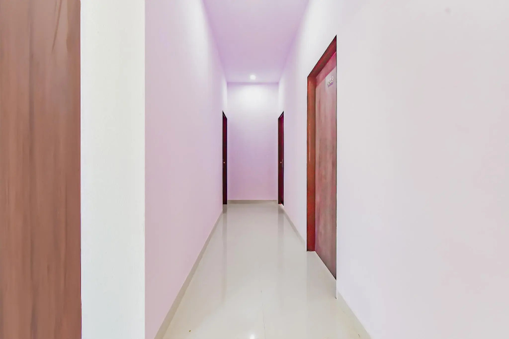 OYO JAI1273 Rayal Inn