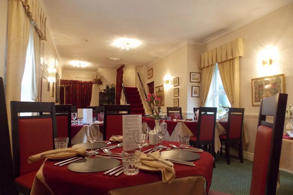 Can-Y-Bae Hotel