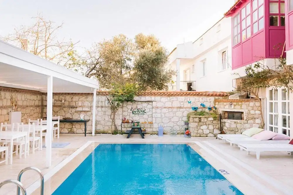 Begonvil Butik Otel by Aliki Alacati