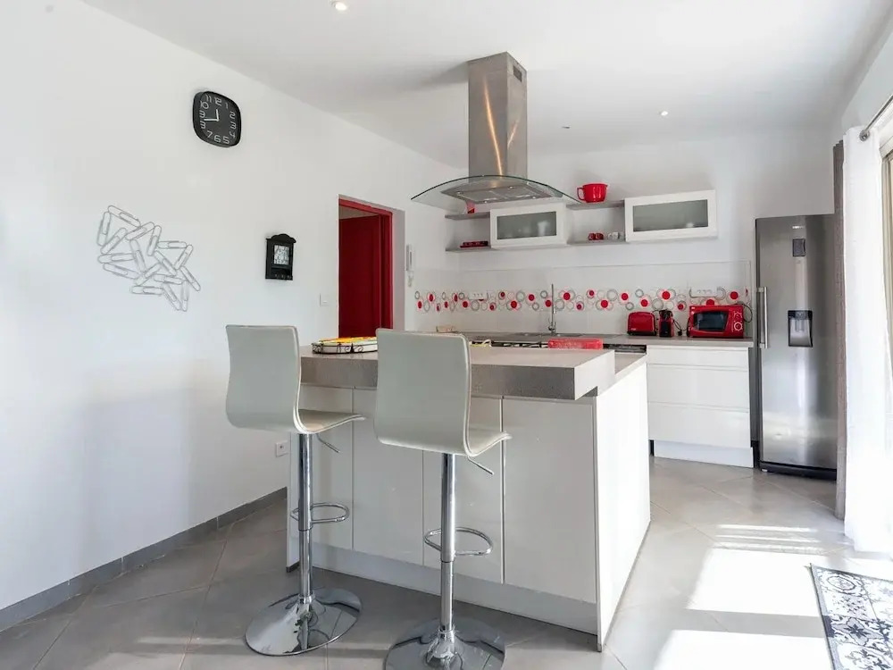 Beautiful Holiday Home With Garden