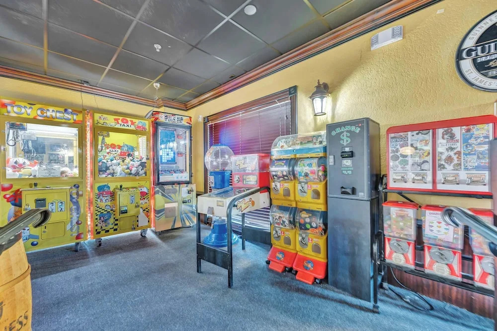 2BR Fireworks View With Pool Spa 5 Minutes to Disney