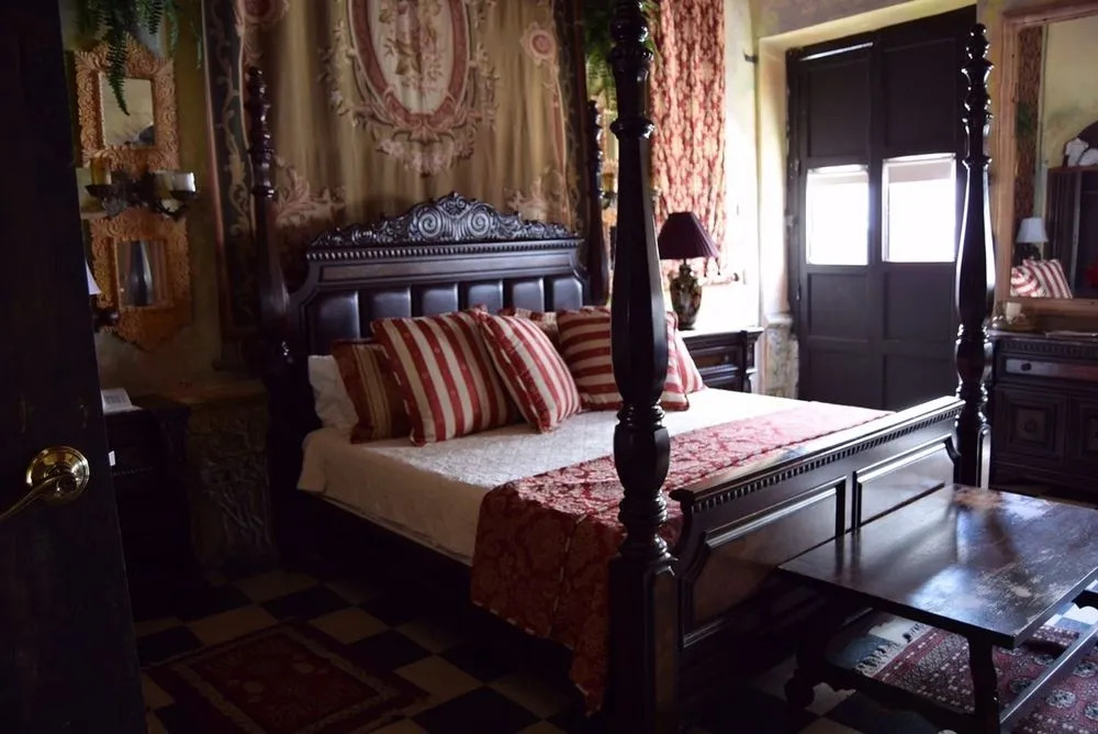 The Gallery Inn