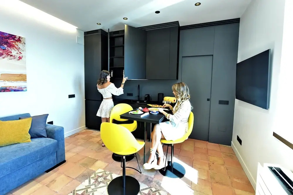 Mira Suite