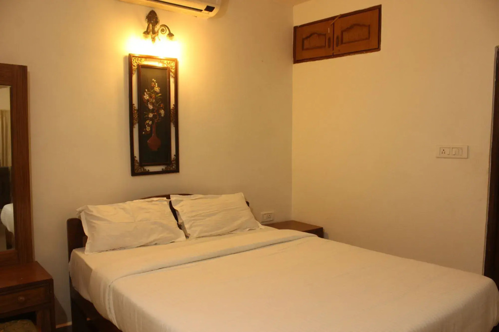 OYO 9279 1 BHK Near Candolim Beach
