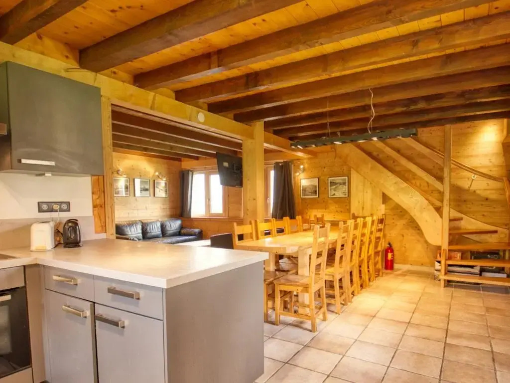 Chalet au pied des pistes, sauna et terrasse, pour 12 pers. - FR-1-642-5