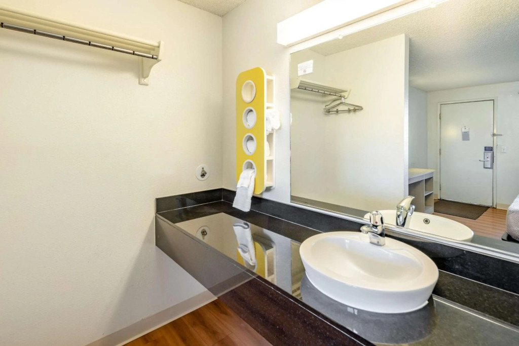 Motel 6 Clarkston WA