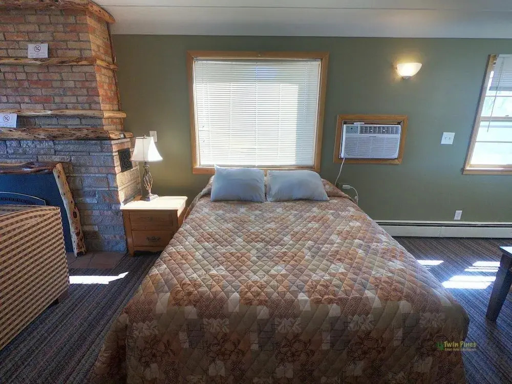 Twin Pines Resort