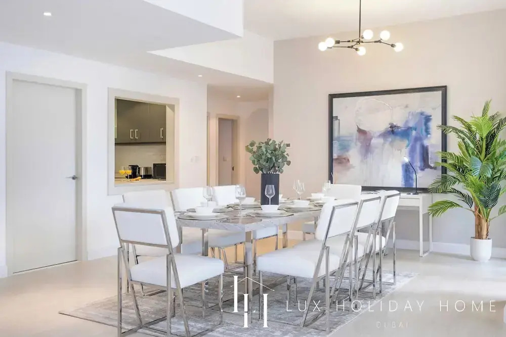 LUX  The Luxurious Central JBR Suite