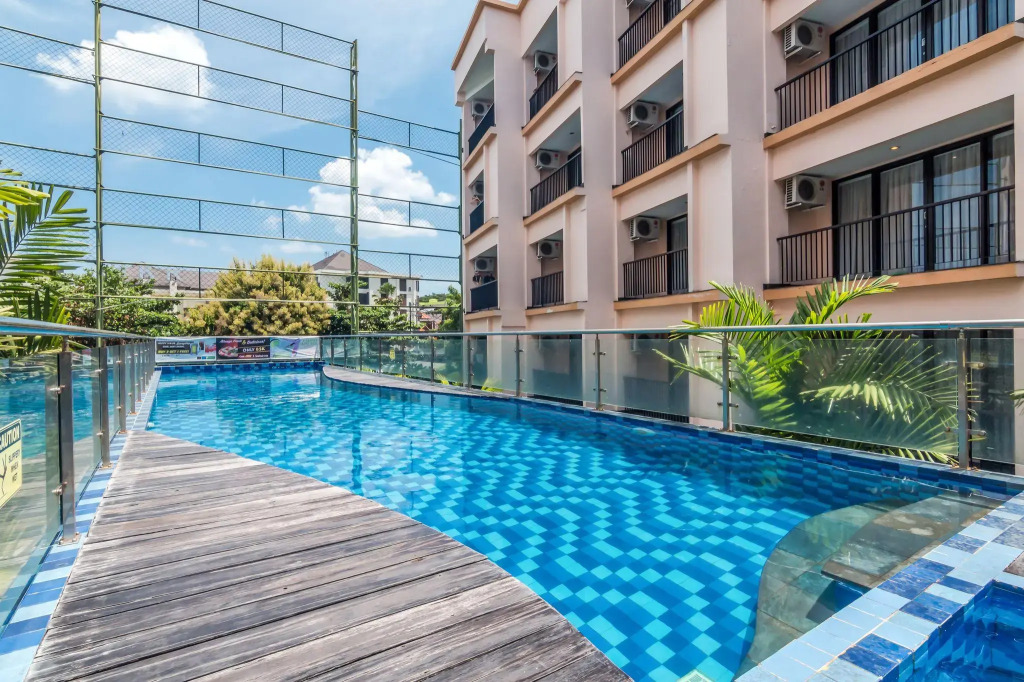 ZEN Rooms Raya Kuta 3