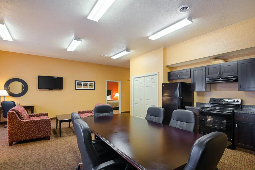 Comfort Inn & Suites Orange - Montpelier