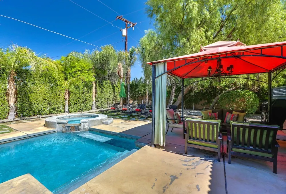 Casa San Marino 3 Bedroom Home by RedAwning