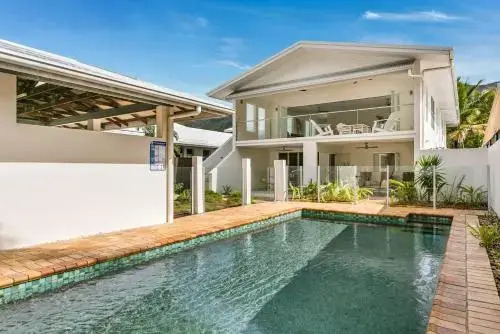 Luxury Executive Residence On Beachfront