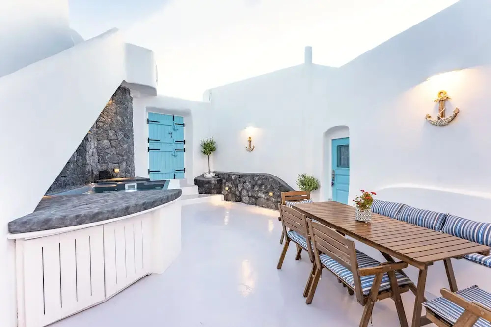 Kalamia Cave House