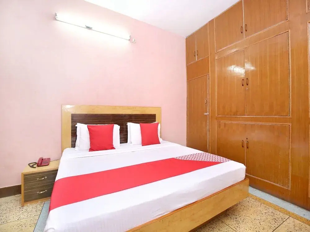 Rajnish by OYO Rooms