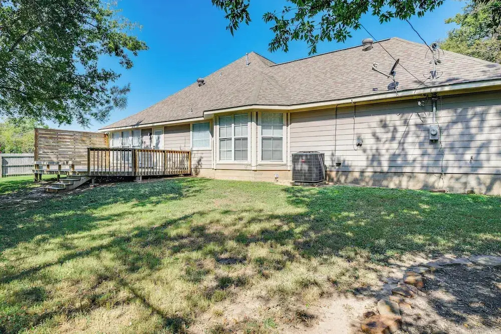 Bryan Home: Close to Campus & Kyle Field