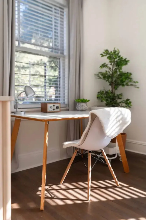 800 Furnished Apartments