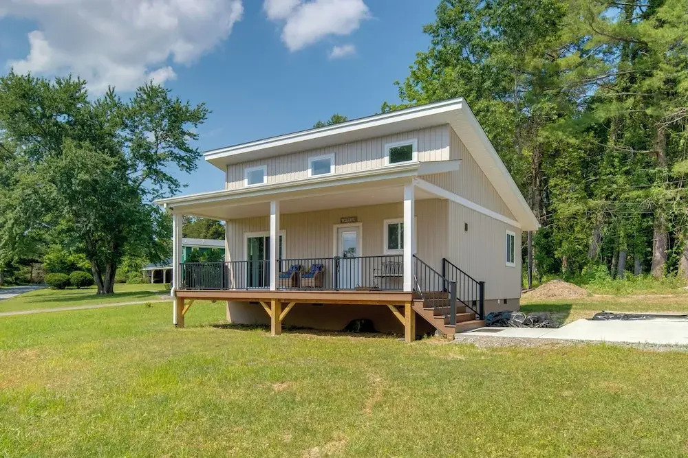 Peaceful Hendersonville Home < 2 Mi to Main St!