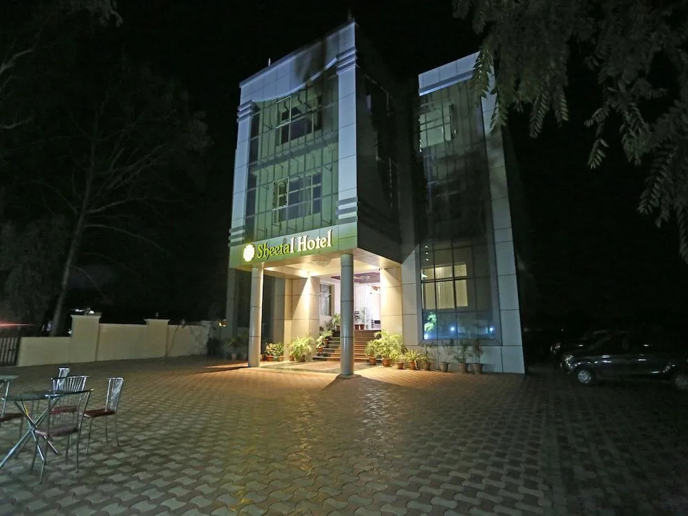 OYO 4635 Sheetal Hotel