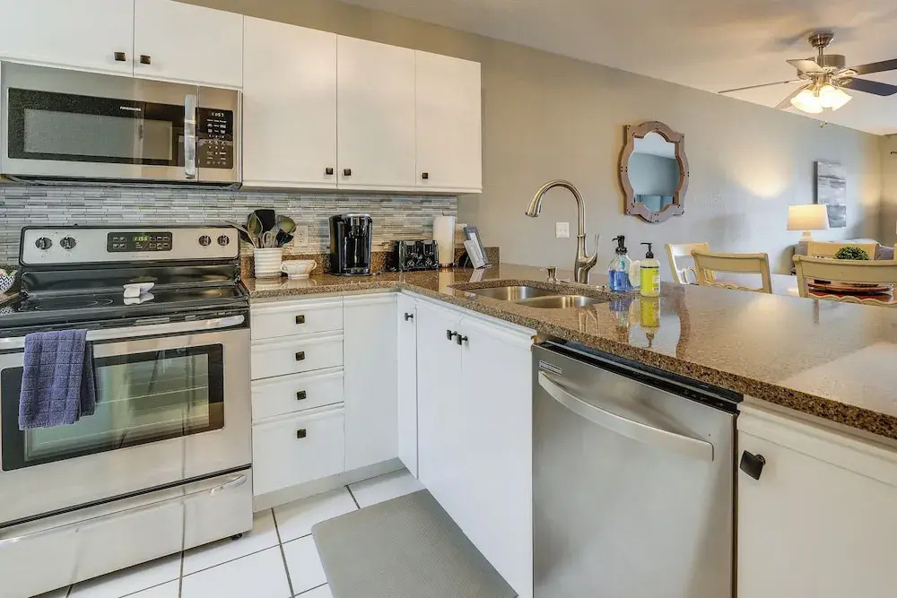 Stunning Table Rock Lake Condo Near Branson Strip!