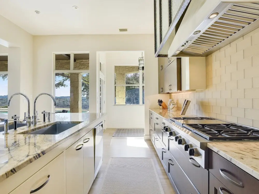 The Arrive Harmony On Lake Austin 5 Bedroom Estate