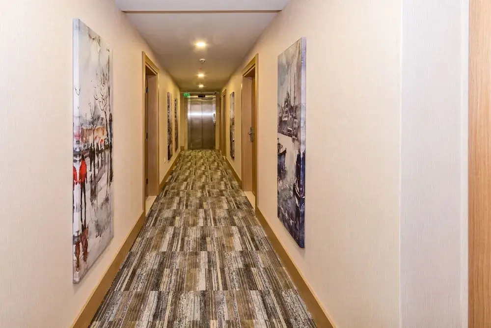 Echoll Hotel