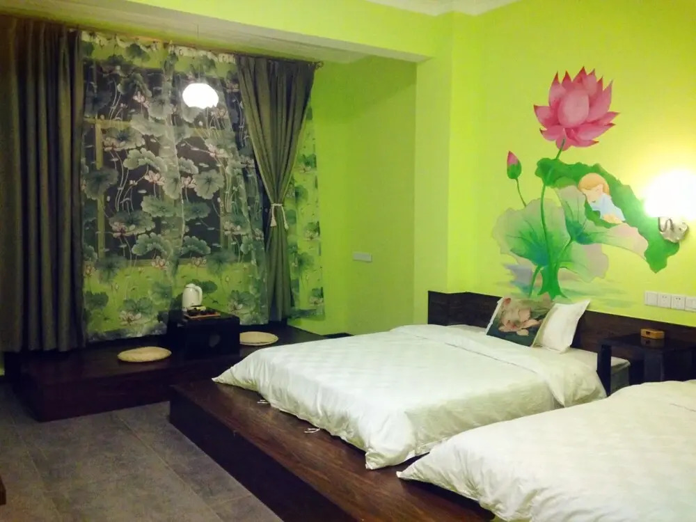 Firefly Inn Mount Danxia