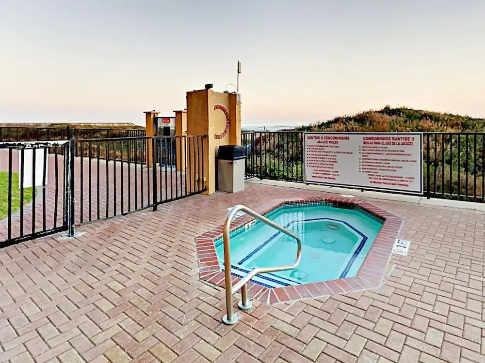 4400 Gulf Blvd Condo Unit 207