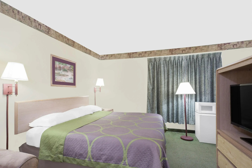 Super 8 By Wyndham Monticello