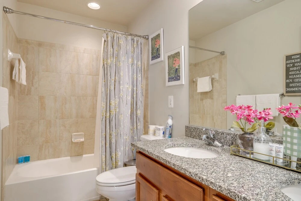 Spacious Woodbridge Home Near Leesylvania Park!