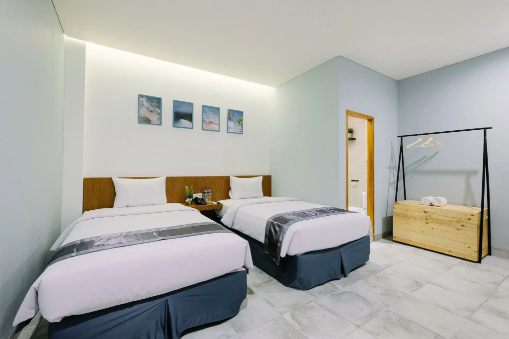 Lopi Hotel
