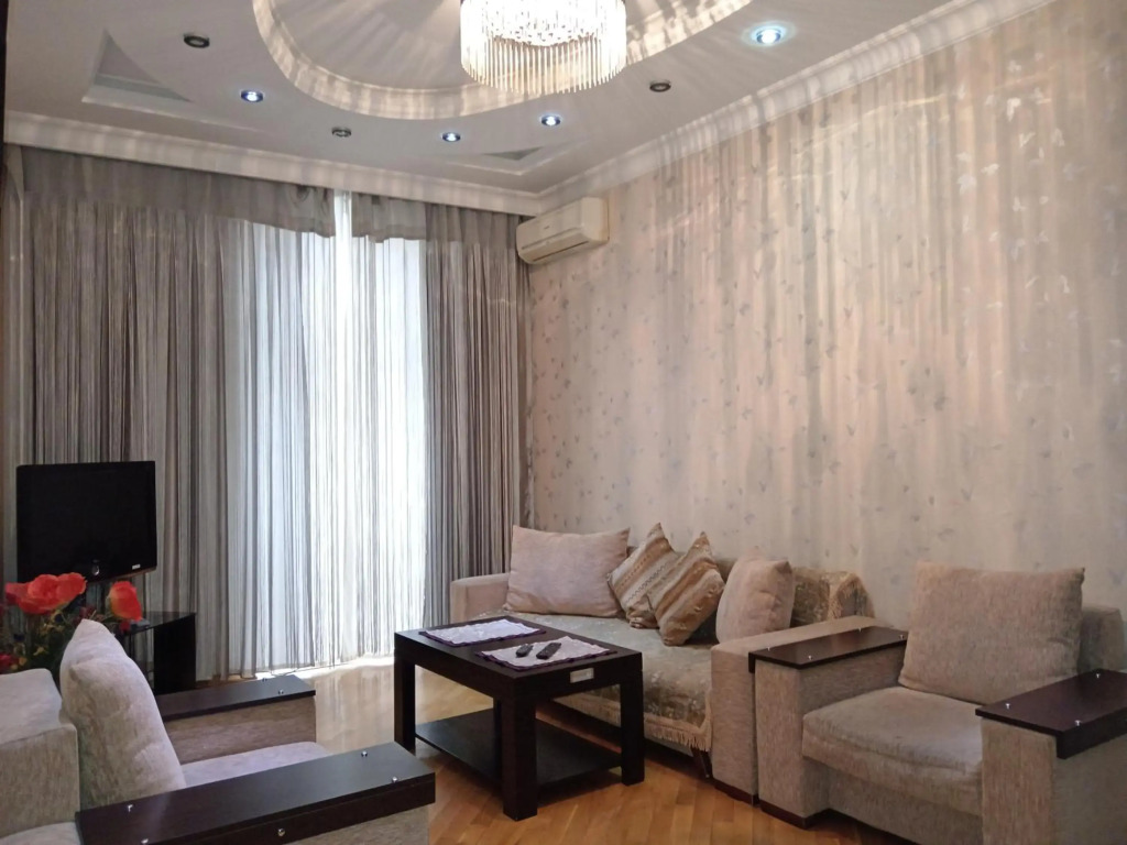 My sweet home on Gadzhibekova 105-119