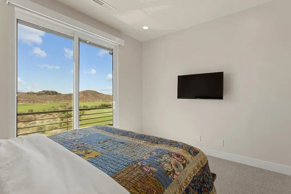 Coral Rock Vista 8 Bedroom Townhouse