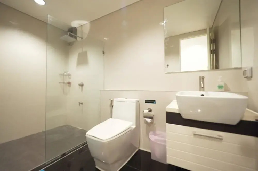 Kamala Regent D201 - Central Apartment With Pool gym and Sauna Near Beach