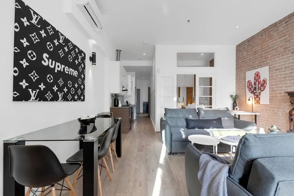 LiV MTL Downtown Montreal Spacious Suites