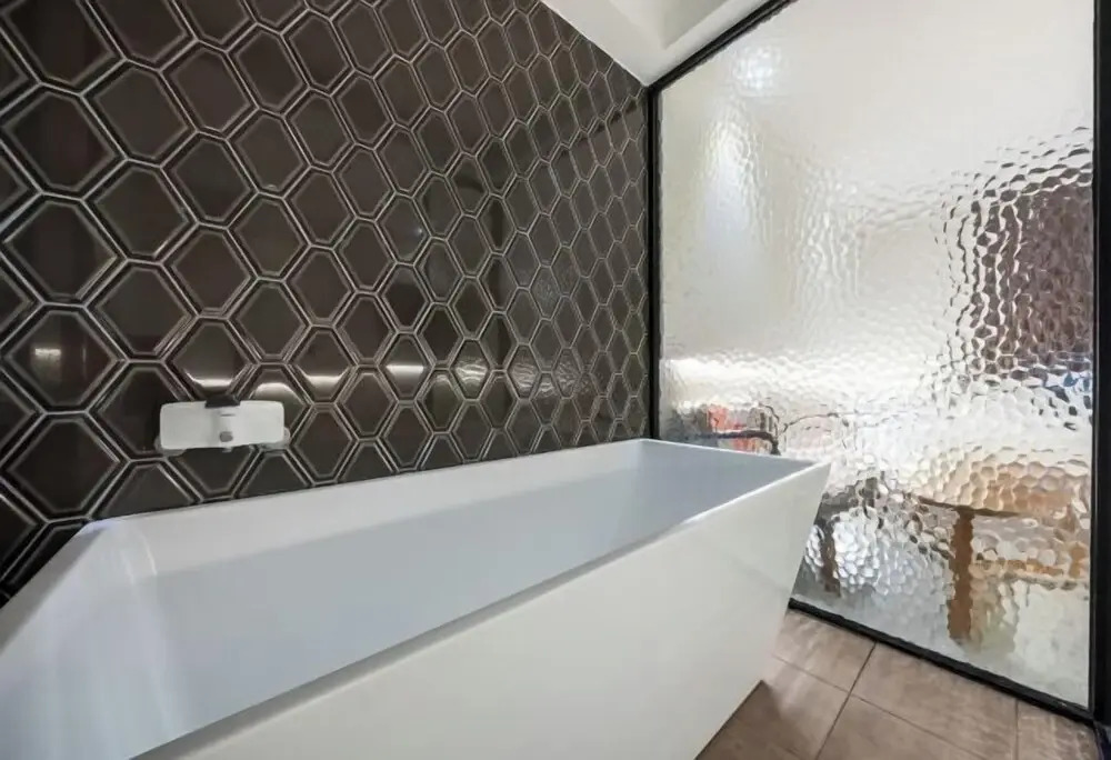 Masan Almond Hotel