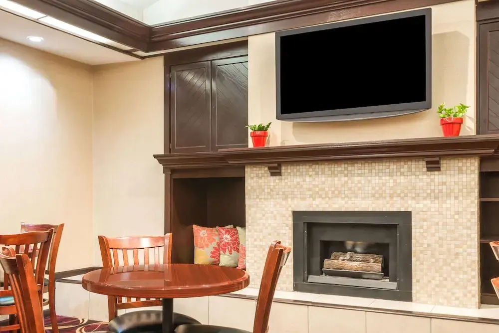 Hawthorn Suites by Wyndham Dayton North