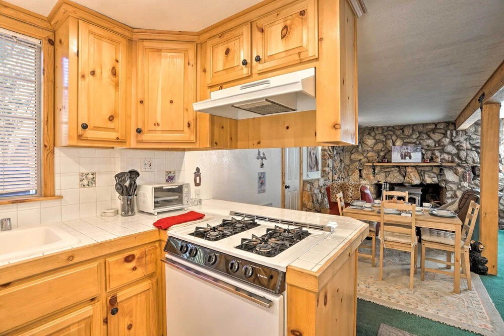Near Skiing: 'the Knotty Pine Cottage' in Big Bear