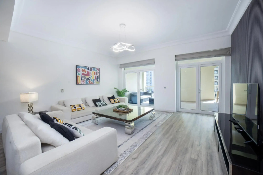 2BR on Palm Jumeirah With Beach and Complimentary Golf