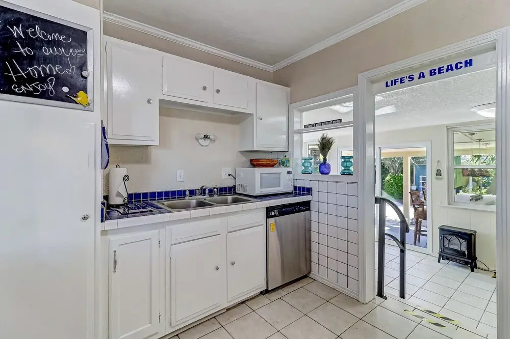 Dog Friendly Old Fernandina Style Home with Extra Studio Room by RedAwning