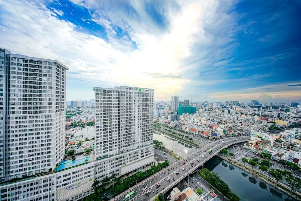 Rivergate Residence Saigon Central Walk to District 1 Free Pool