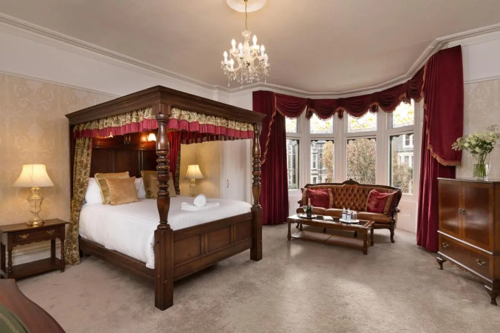 Lincoln House Private Hotel