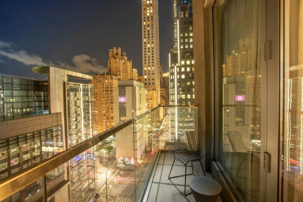 6 Columbus Central Park Hotel