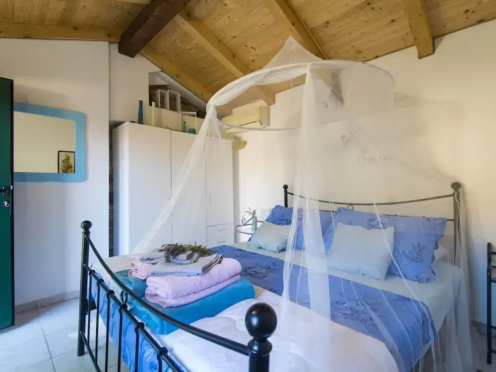 Holiday Home Near Adriatic Sea and Krka Falls