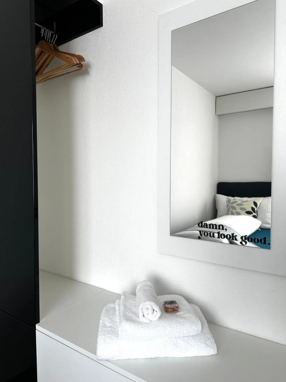 Hotel B&B Stossplatz anytime and easy self Check-in