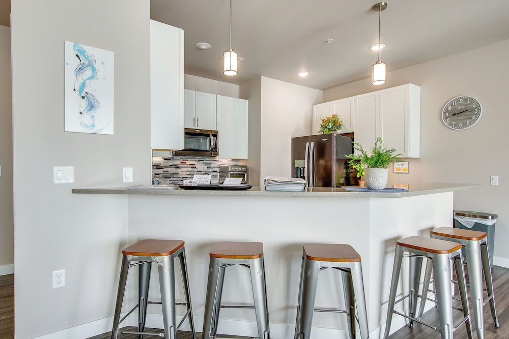 Modern South Pier Condo on Sheboygan River!