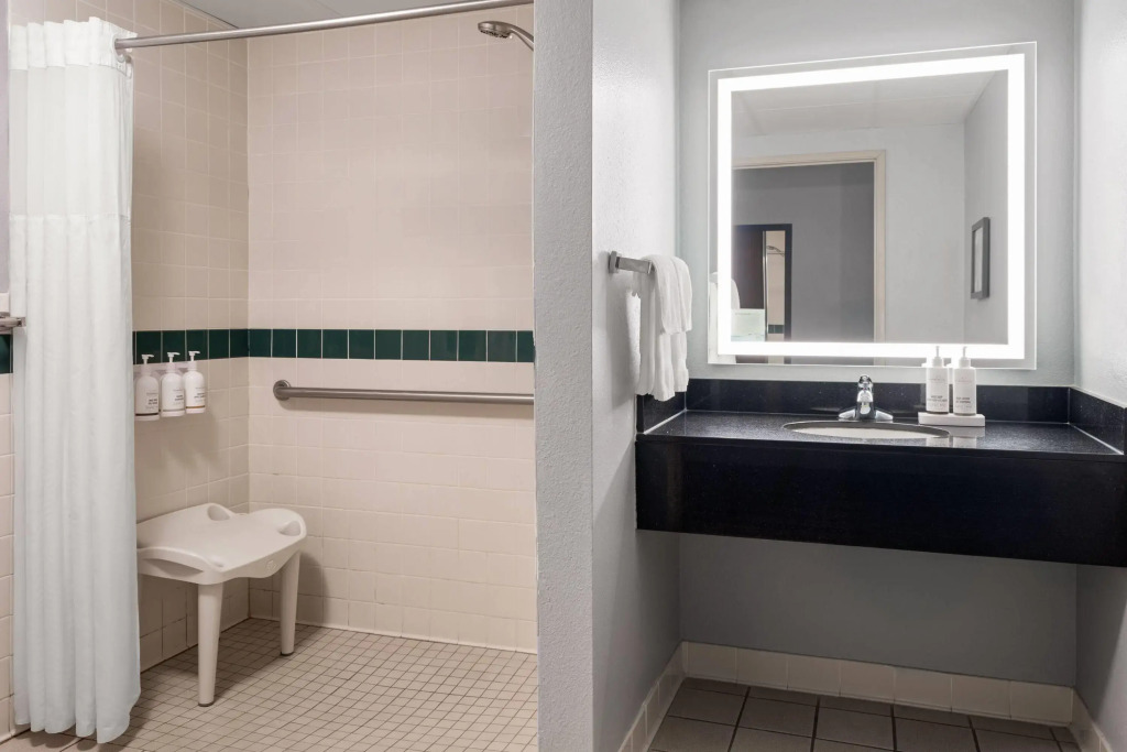 AmericInn by Wyndham Grand Forks