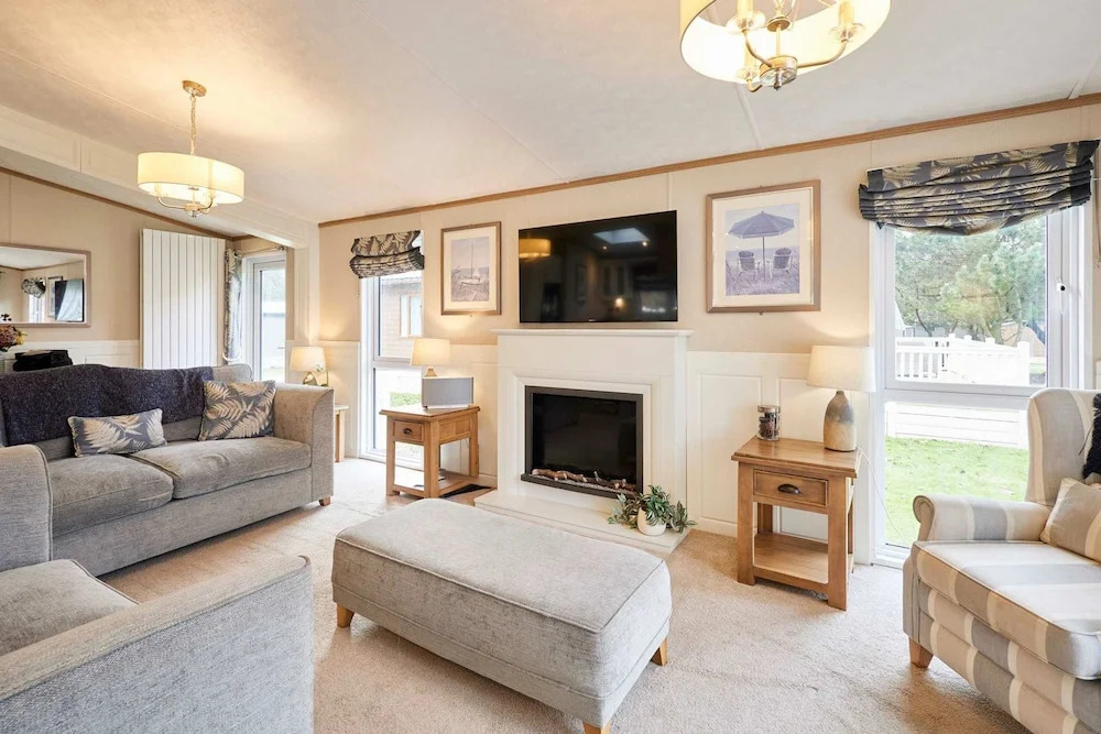 Host Stay Sutton Lodge