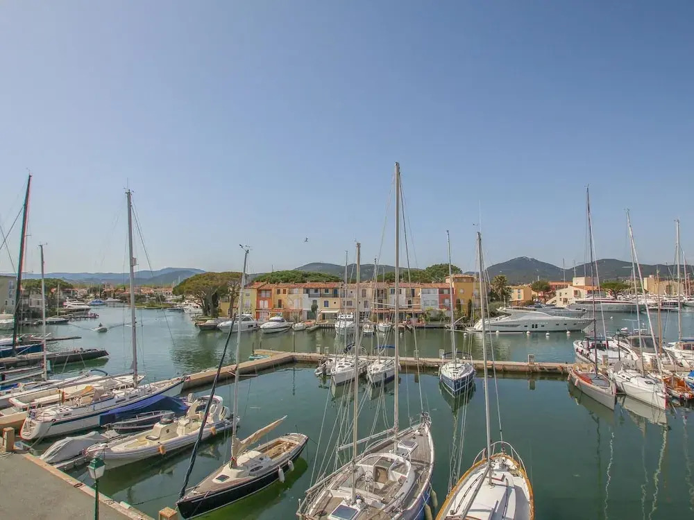 Modern Apartment in Port Grimaud Near the Beach