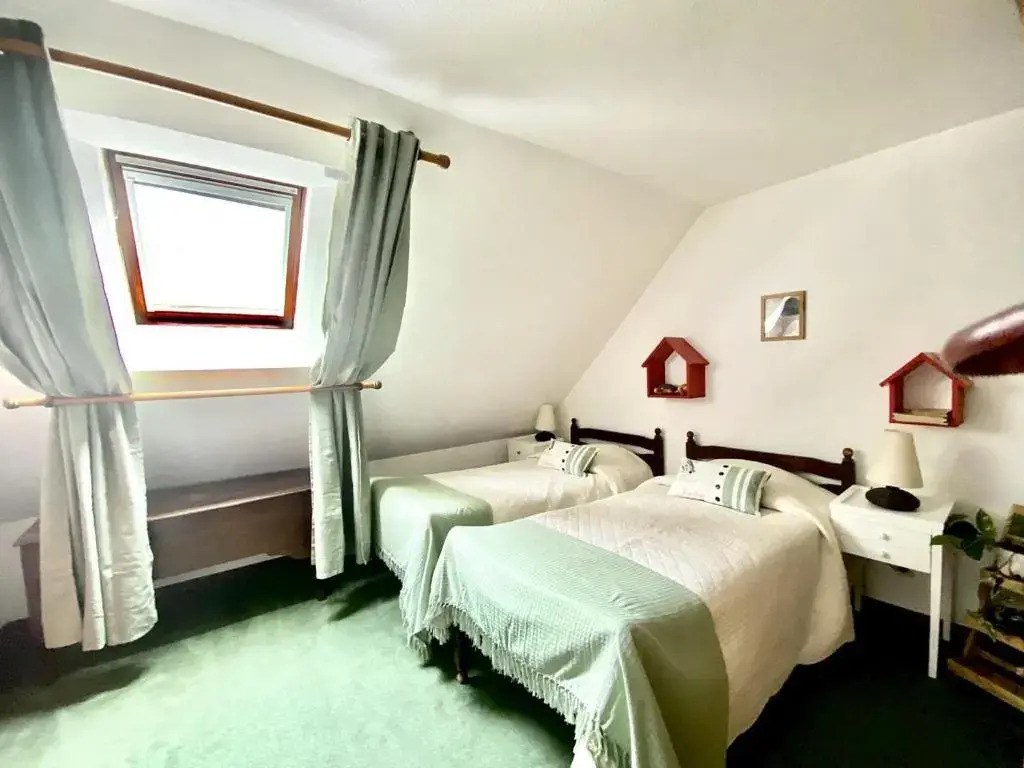 Gîte confortable avec parc boisé, activités familiales et équipements modernes près de la Loire - FR-1-381-470